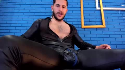 Snapshot of theian26 chatting on February 5, 2025, 7:10 pm Ian Deniel online show from February 5, 2025, 7:10 pm