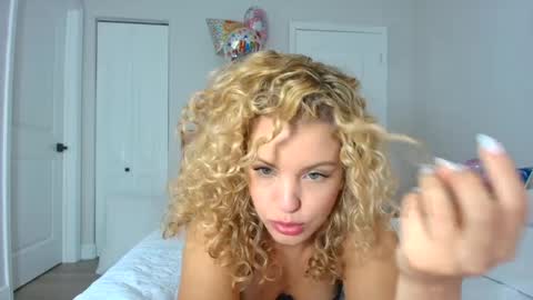 Lily Marie online show from January 20, 2025, 9:11 pm