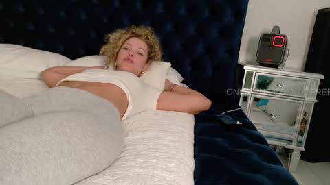 Lily Marie online show from September 12, 2025, 8:20 pm