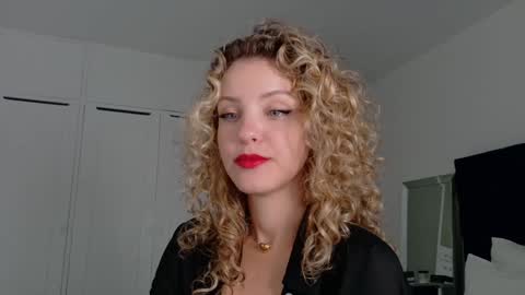 Lily Marie online show from November 6, 2025, 10:43 pm