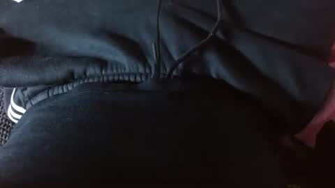 Liam online show from April 19, 2026, 4:06 pm