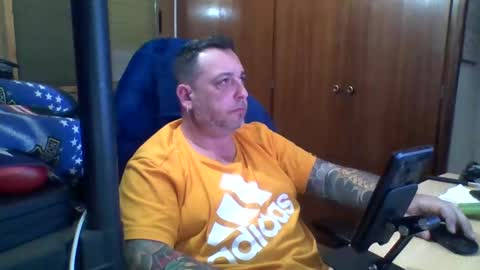 Snapshot of thekier chatting on February 14, 2025, 5:36 pm thekier online show from February 14, 2025, 5:36 pm