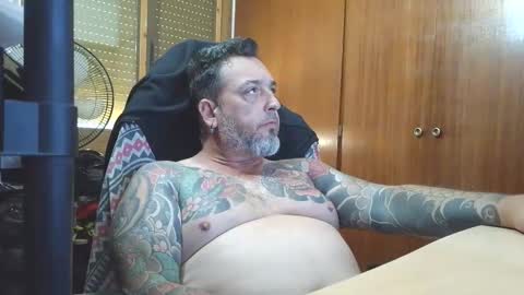 Snapshot of thekier chatting on November 8, 2025, 1:55 pm thekier online show from November 8, 2025, 1:55 pm