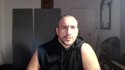 Snapshot of thekingofpains chatting on October 19, 2025, 4:46 am KINGOFPAINS online show from October 19, 2025, 4:46 am