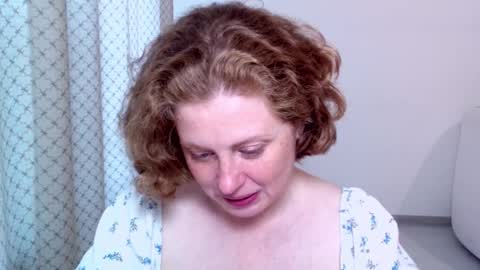 Ella online show from October 9, 2025, 8:34 am