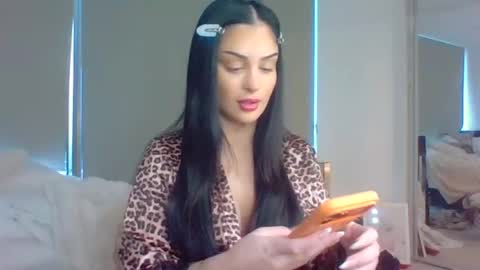 Snapshot of theleilaxo chatting on June 18, 2026, 5:41 am Hopeee online show from June 18, 2026, 5:41 am