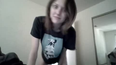 lovecreep online show from October 31, 2025, 7:59 pm