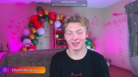 Snapshot of themikesever chatting on December 22, 2024, 5:53 pm Sever online show from December 22, 2024, 5:53 pm