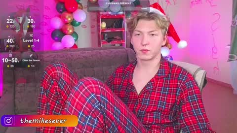 Snapshot of themikesever chatting on December 25, 2024, 8:39 pm Sever online show from December 25, 2024, 8:39 pm