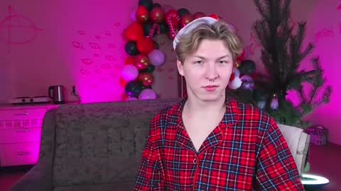 Snapshot of themikesever chatting on December 31, 2024, 5:07 pm Sever online show from December 31, 2024, 5:07 pm