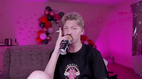 Snapshot of themikesever chatting on January 10, 2025, 9:02 am Sever online show from January 10, 2025, 9:02 am