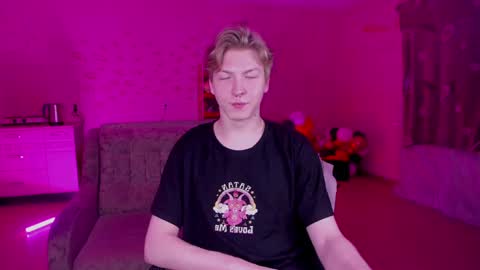 Snapshot of themikesever chatting on January 26, 2025, 8:13 pm Sever online show from January 26, 2025, 8:13 pm