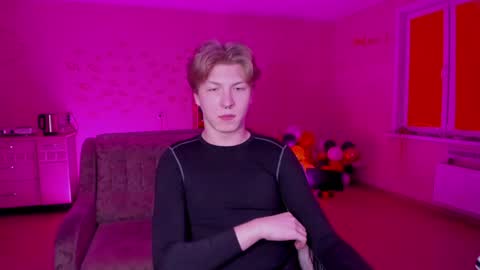 Snapshot of themikesever chatting on February 3, 2025, 9:07 pm Sever online show from February 3, 2025, 9:07 pm