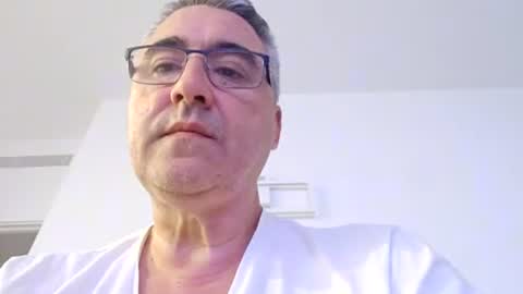 Snapshot of themohican chatting on July 11, 2026, 10:22 pm Themohican online show from July 11, 2026, 10:22 pm