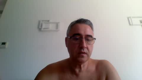 Snapshot of themohican chatting on July 14, 2026, 8:41 am Themohican online show from July 14, 2026, 8:41 am
