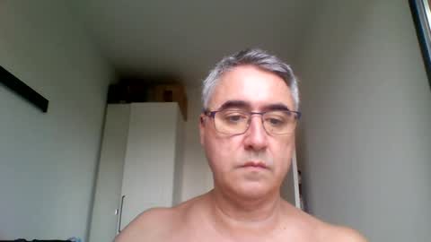 Snapshot of themohican chatting on August 4, 2026, 10:40 am Themohican online show from August 4, 2026, 10:40 am