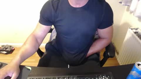 Snapshot of themusclefactory chatting on October 9, 2025, 6:17 pm TheMuscleFactory online show from October 9, 2025, 6:17 pm