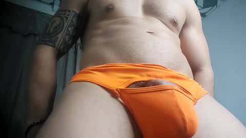 Snapshot of themuscularvenezuelanman chatting on February 5, 2025, 7:18 am themuscularvenezuelanman online show from February 5, 2025, 7:18 am