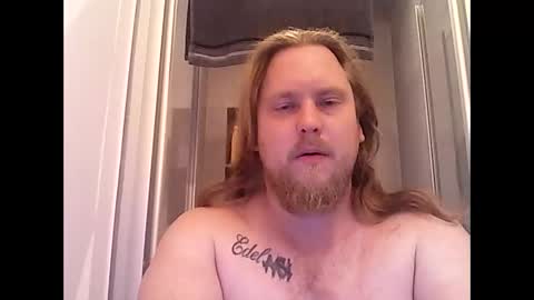 thenewdude1992 online show from October 14, 2025, 9:15 pm