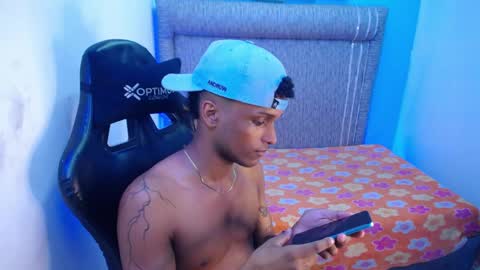 THEO online show from March 29, 2026, 8:42 pm