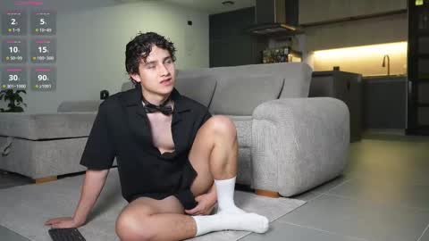  THEO- MATEO  online show from February 6, 2026, 11:08 pm