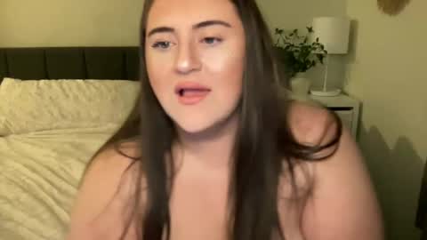 theolivemae online show from January 4, 2025, 2:14 am