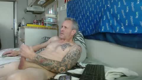 Snapshot of theoneyouwant2fuck chatting on January 9, 2025, 9:05 pm theoneyouwanttwofuck online show from January 9, 2025, 9:05 pm