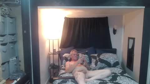 Snapshot of theoneyouwant2fuck chatting on September 17, 2025, 7:10 am theoneyouwanttwofuck online show from September 17, 2025, 7:10 am