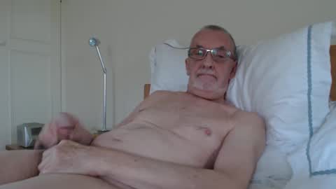 theowlandthe online show from January 13, 2025, 2:32 pm