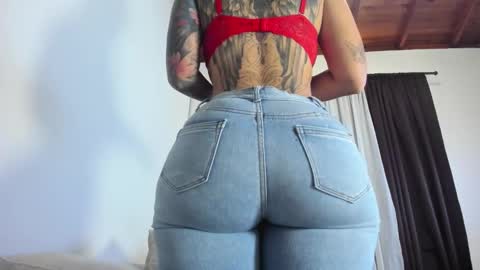 Pamela  online show from September 25, 2025, 5:49 pm