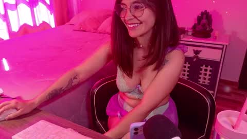 Amy online show from November 2, 2025, 7:05 pm