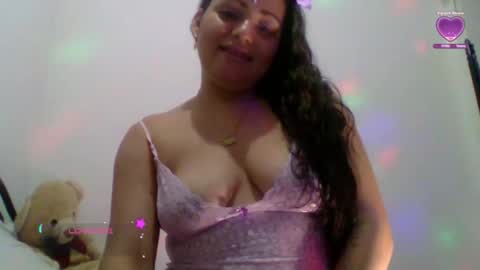 bella saritta online show from September 22, 2025, 12:18 pm