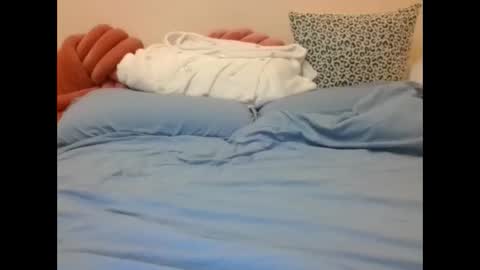 Snapshot of thereallittleredridinghood chatting on October 29, 2025, 5:47 pm Bunny online show from October 29, 2025, 5:47 pm