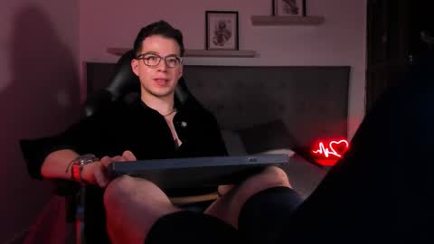 Snapshot of therealmartincox chatting on October 20, 2025, 6:41 pm 4th online show from October 20, 2025, 6:41 pm