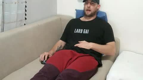 Snapshot of thesagie chatting on December 7, 2024, 3:58 am VEGAS online show from December 7, 2024, 3:58 am