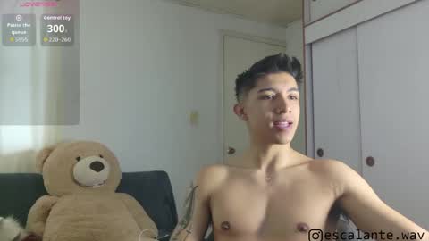 Snapshot of thesaint_xxx chatting on July 23, 2026, 5:33 pm thesaint_xxx online show from July 23, 2026, 5:33 pm