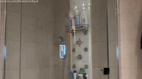 LISA                                            online show from April 20, 2026, 3:37 pm