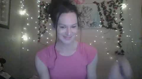 sillymillie0 online show from December 10, 2024, 9:43 pm