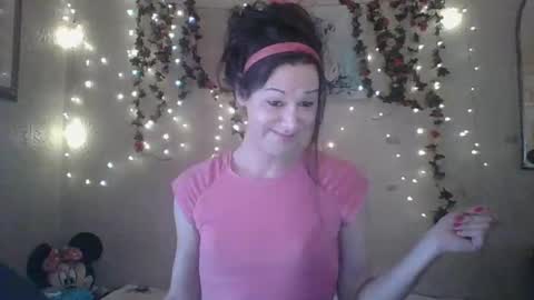 sillymillie0 online show from January 9, 2025, 5:43 pm