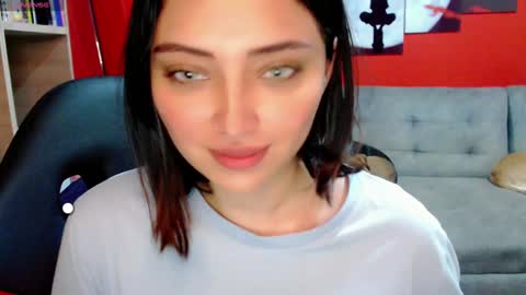 Snapshot of thesweethari chatting on January 20, 2025, 11:54 pm I dont do real meetings My bio online show from January 20, 2025, 11:54 pm