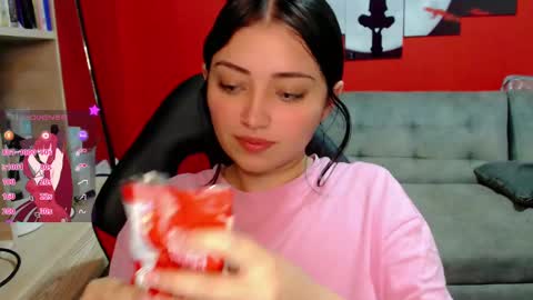 Snapshot of thesweethari chatting on February 22, 2025, 2:17 am I dont do real meetings My bio online show from February 22, 2025, 2:17 am