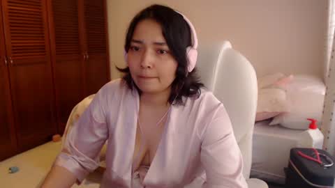 Snapshot of thetalkingbutt chatting on June 20, 2026, 5:27 pm Mai online show from June 20, 2026, 5:27 pm