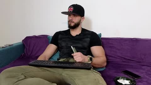 Snapshot of thetopalex chatting on December 3, 2024, 4:14 am TheTopAlex online show from December 3, 2024, 4:14 am