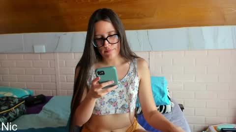 Nicole online show from April 1, 2026, 2:36 pm