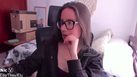 Nicole online show from June 15, 2026, 8:00 pm