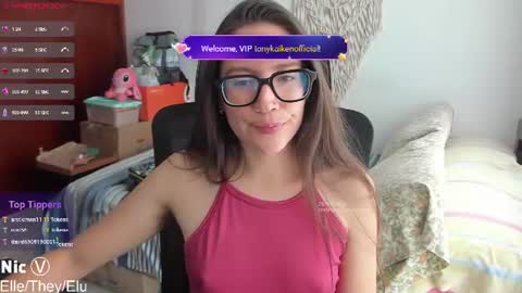 Nicole online show from July 28, 2026, 2:24 pm