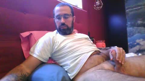 Snapshot of theviper1990 chatting on November 4, 2025, 12:43 am Carlos1990 online show from November 4, 2025, 12:43 am