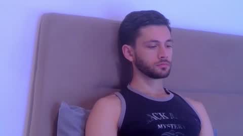 The Waiter online show from December 1, 2025, 7:35 am