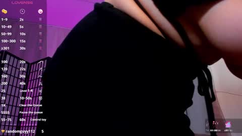 Snapshot of thewizardli chatting on December 2, 2024, 5:26 pm Liz online show from December 2, 2024, 5:26 pm