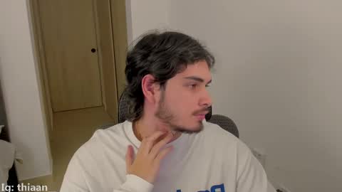 Snapshot of thiaan__ chatting on September 22, 2025, 11:51 pm thiaan__ online show from September 22, 2025, 11:51 pm